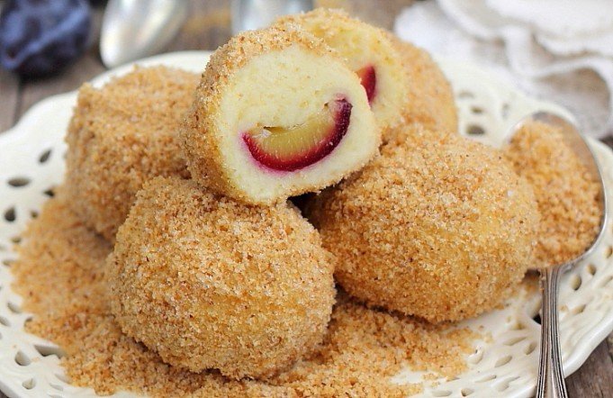 Plum dumplings – Galuste cu prune