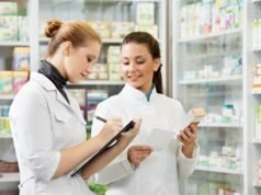 O farmacie online din Marea Britanie recrutează români. Salariile ajung și la 5.000 de lire sterline pe lună