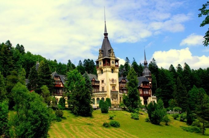 Romanian destinations, on Lonely Planet list of best Trips app stories